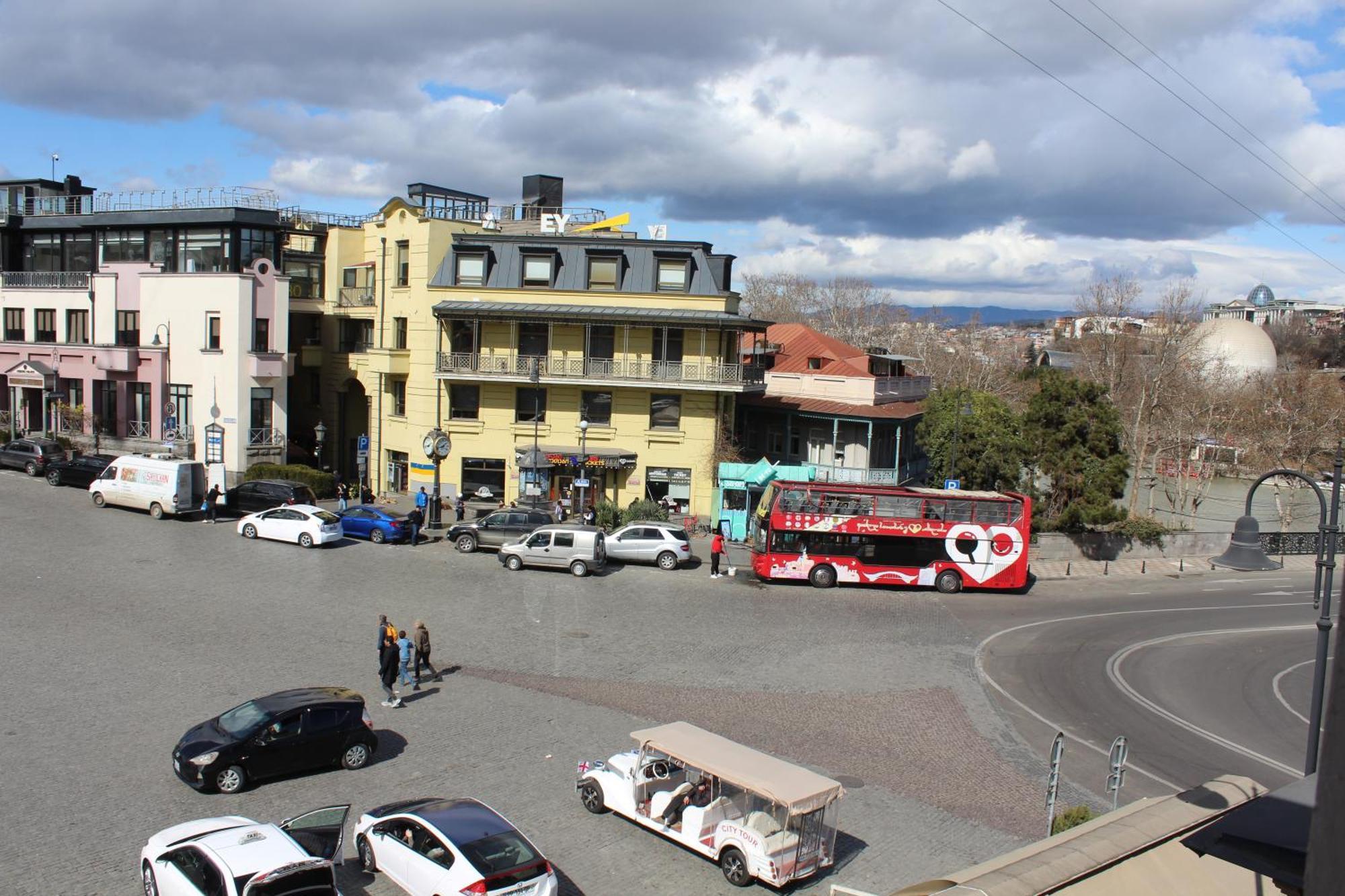 Meidan Inn Тбилиси Экстерьер фото
