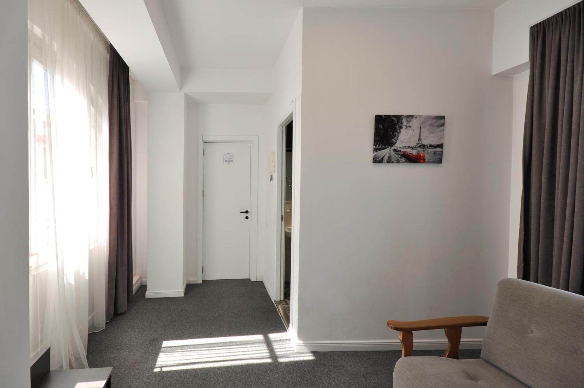 Meidan Inn Тбилиси Экстерьер фото