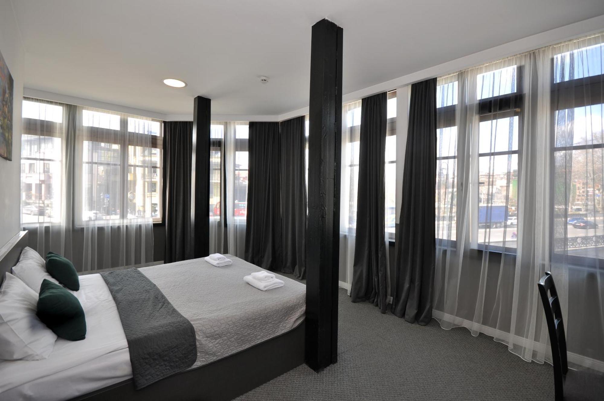 Meidan Inn Тбилиси Экстерьер фото
