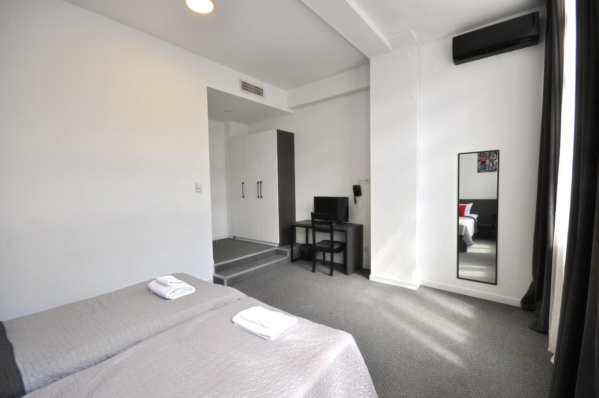 Meidan Inn Тбилиси Экстерьер фото