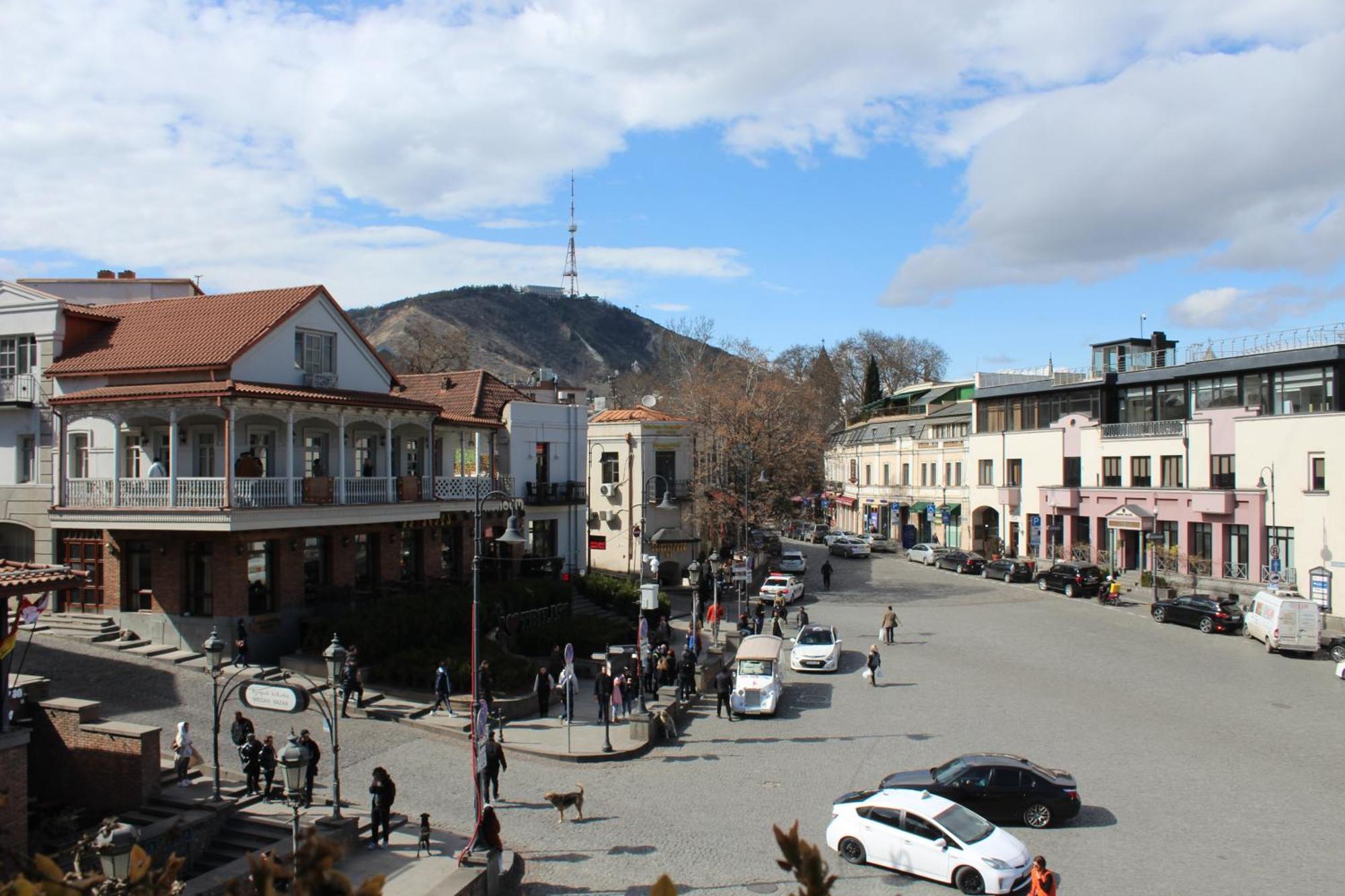 Meidan Inn Тбилиси Экстерьер фото